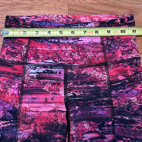Lululemon Fast and Free HR Crop Leggings Size 2 - Picture 12 of 16